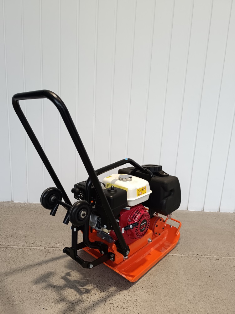 Compattatore a piastra GX160 5.5HP (3)