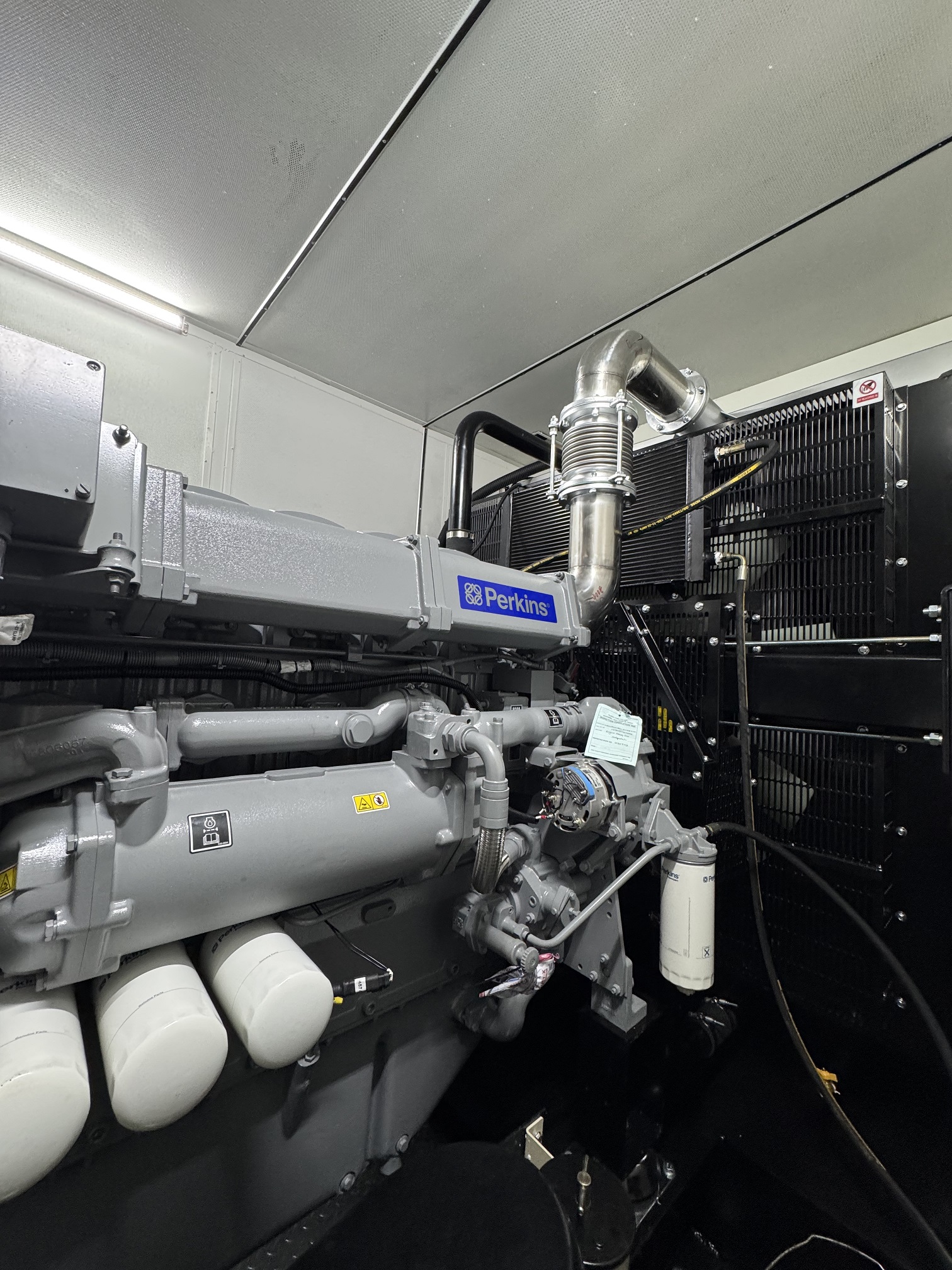 1000kVA800kW 20HQ Containerized Diesel Generator Set with Perkins Engine (3)